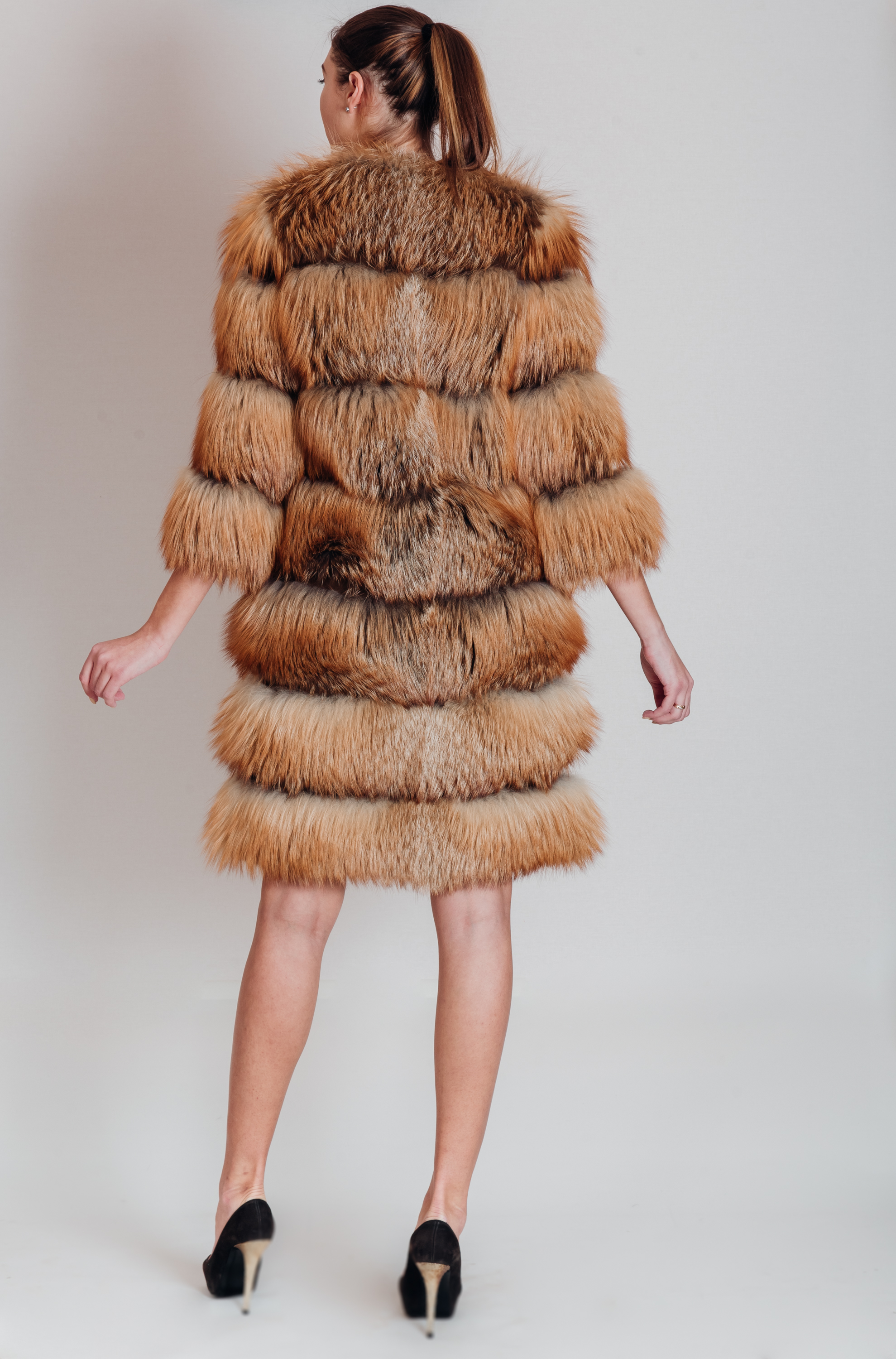 Пальто из меха аргентинской лисицы